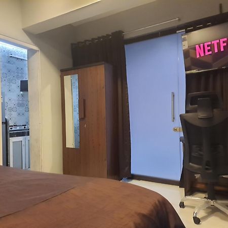 Osi Apartments Lilavati Bandra Mumbai Room photo